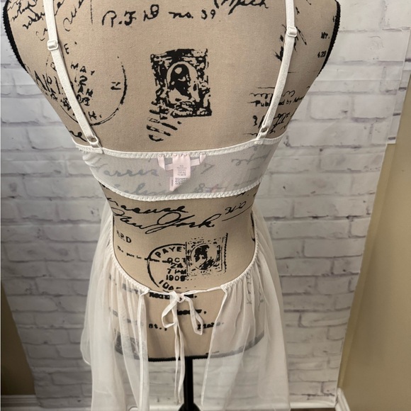 Victoria’s Secret Size Med Neglige Teddy Chiffon Sexy Lace Chemise Tie Open Back - Picture 3 of 5